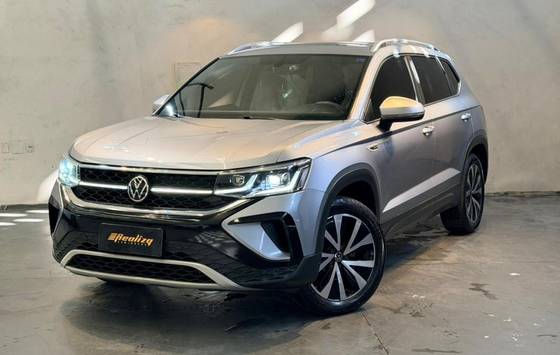 VOLKSWAGEN TAOS 1.4 250 TSI TOTAL FLEX HIGHLINE AUTOMÁTICO